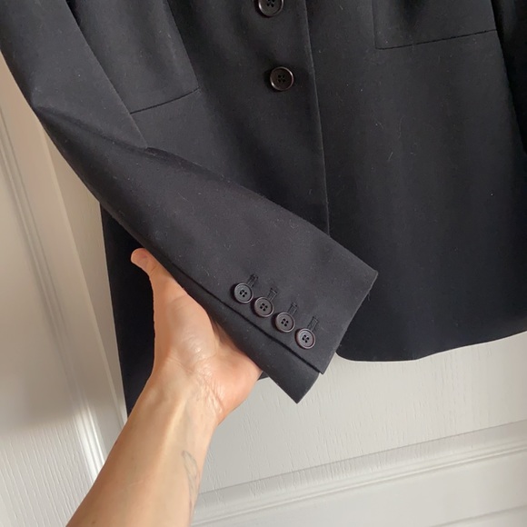 Blazer - Picture 3 of 4